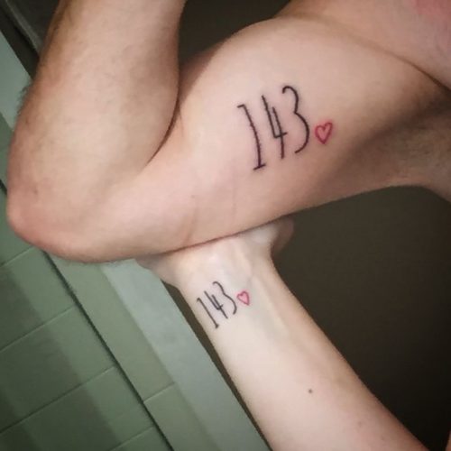 tatuaje numerico para enamorados
