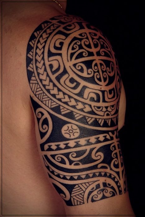 tatuajes bonitos para hombres en el hombro