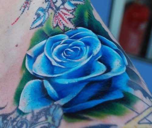 tatuajes de flores azules