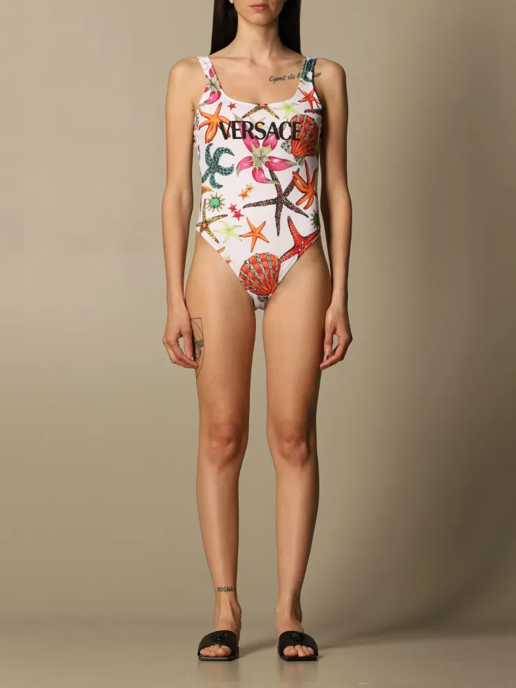 Trajes de baño de una sola pieza ¿Siguen de moda? 12 - 【MioEstilo】 traje de baño de una pieza con estampado de mar vintage de versace