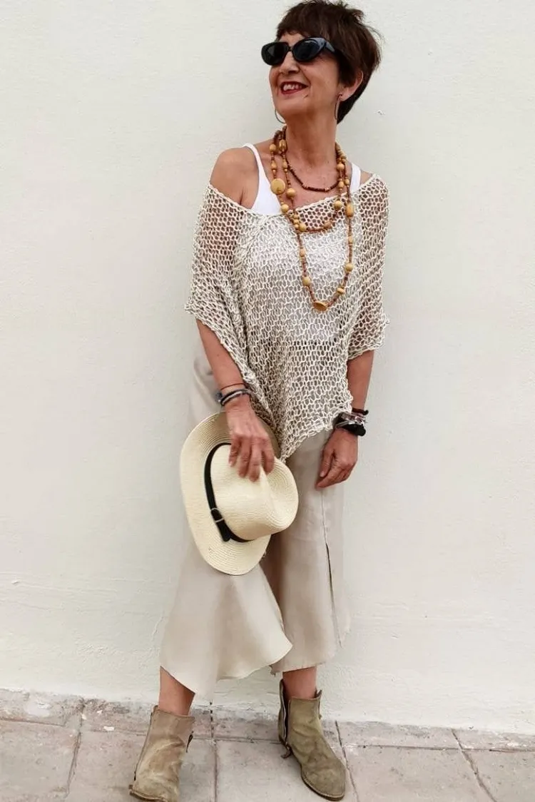 Traje casual chic de mujer de 50 años.