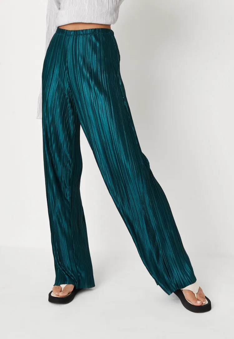 Pantalones sueltos para el verano | Mira estas sugerencias 10 - 【MioEstilo】 pantalones fluidos verano plisado verde azulado tendencias de la moda femenina 2022