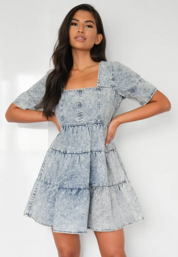 ¿Los vestidos de mezclilla siguen de moda? 10 modelos aún vigentes 17 - 【MioEstilo】 vestido vintage babydoll denim denim desteñido tendencias primavera verano