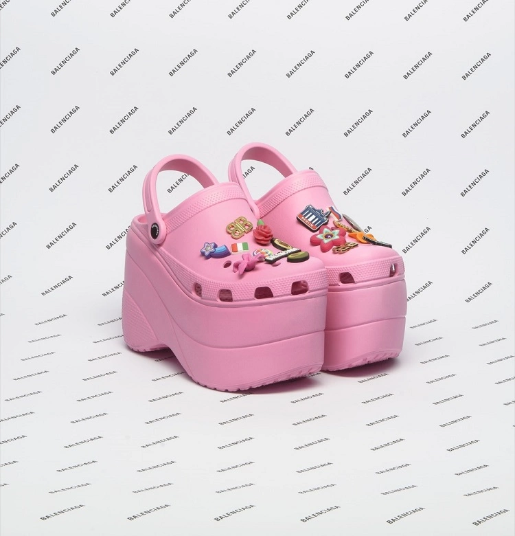 plataforma crocs balenciaga