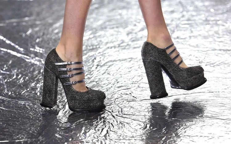 como usar zapatos de plataforma