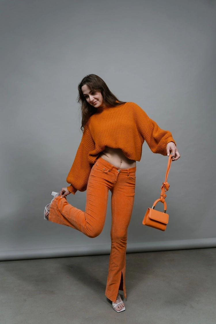 ¡3 maneras de usar un bolso para lucir elegante! 2 - 【MioEstilo】 Cómo llevar correctamente un bolso