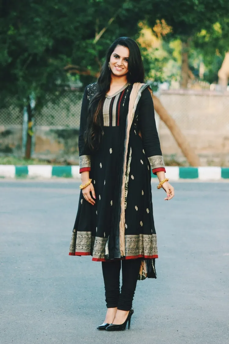 Tendencia de moda inspirada en los armarios de nuestras tías: ¿qué es auntiecore? 9 - 【MioEstilo】 auntiecore moda tendencia ética mujeres diseñadoras enfoque feminista moda