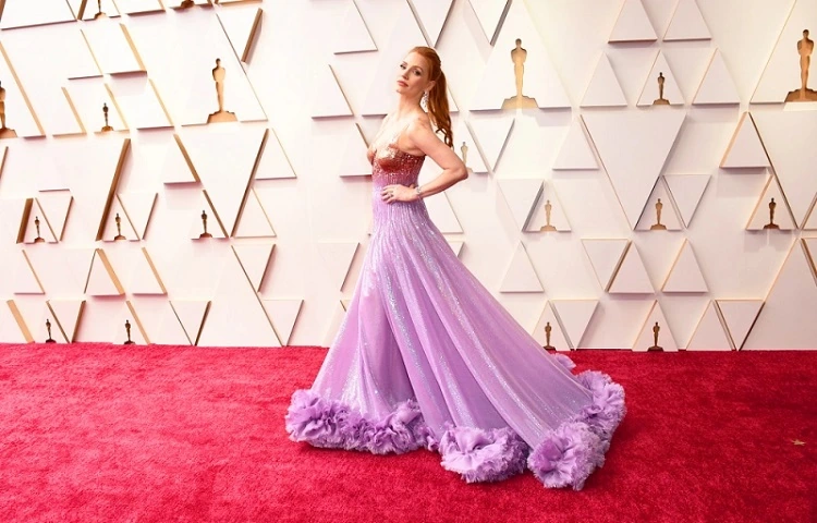 mejores vestidos oscar 2022