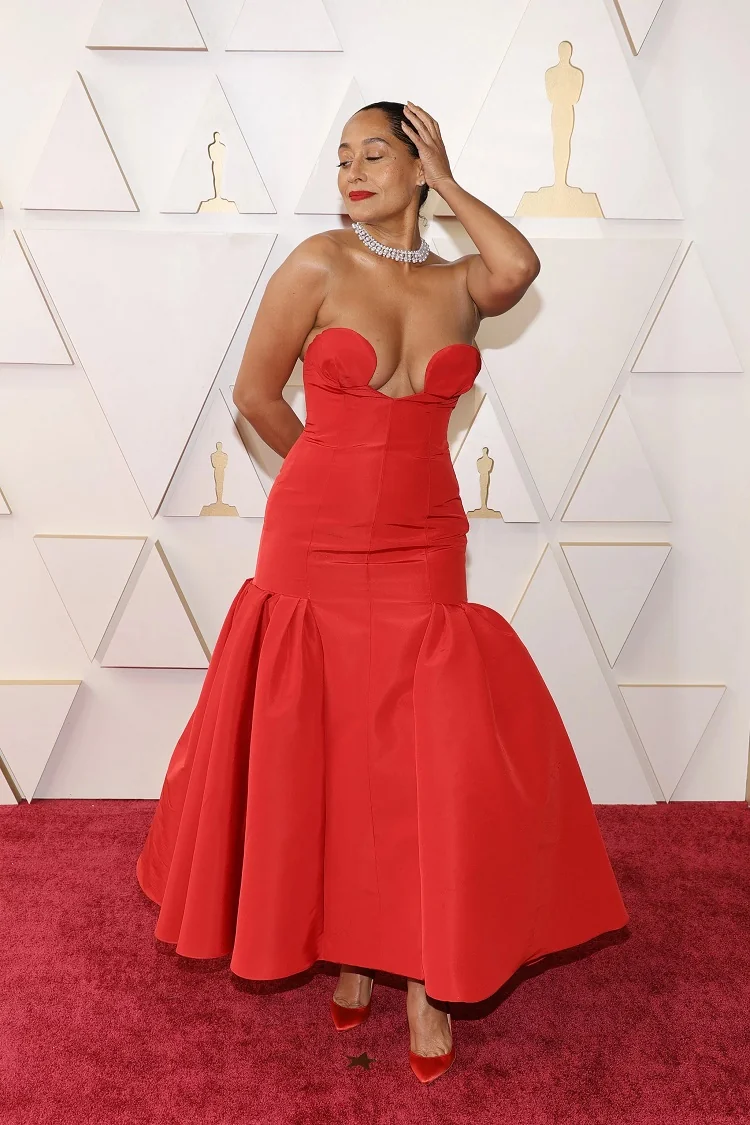 Las peores vestidas de la alfombra roja de los Oscar 2022