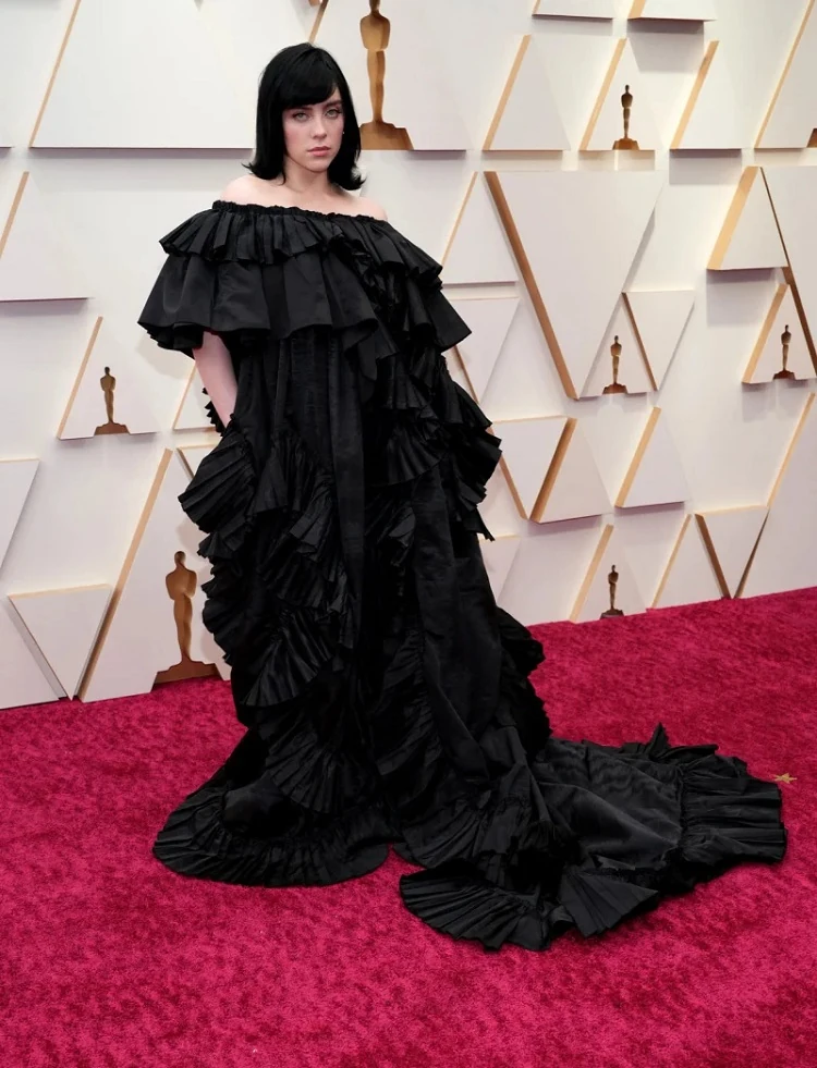 Los vestidos de los Oscar más feos de 2022