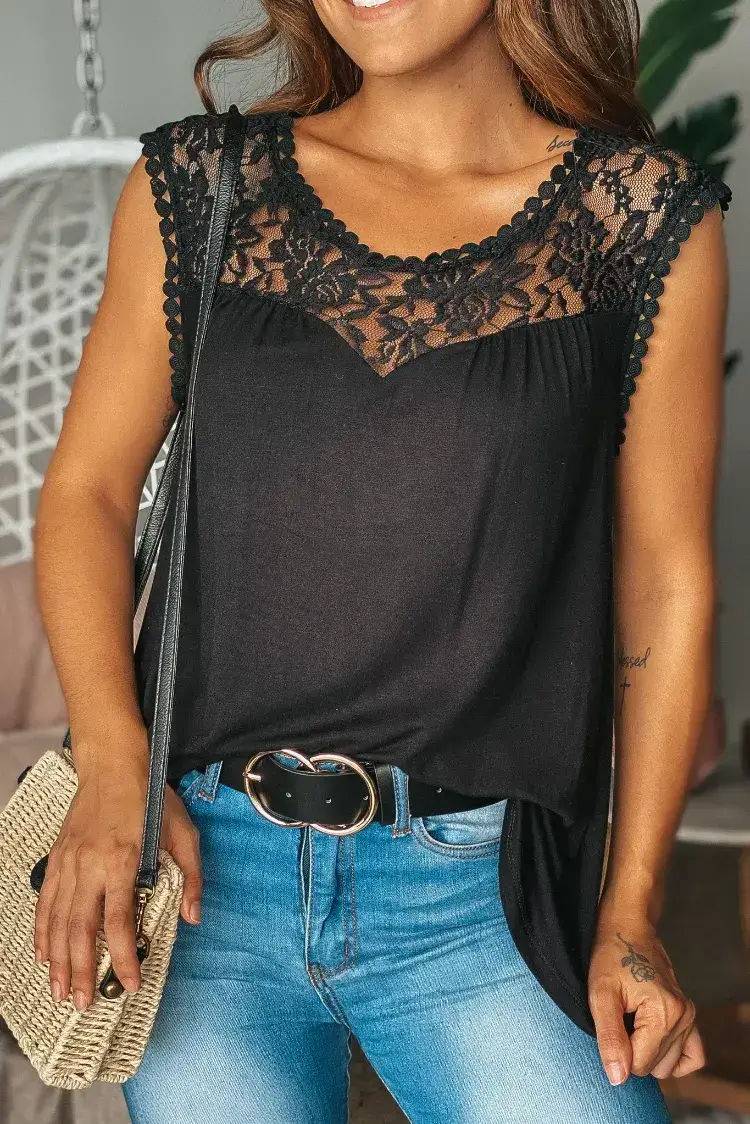 escote alto detalles de encaje tendencias de moda 2022 evitar reemplazar