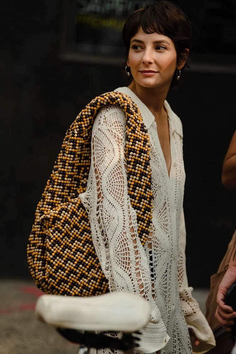 looks street style streetwear mujer semana de la moda nueva york 2022
