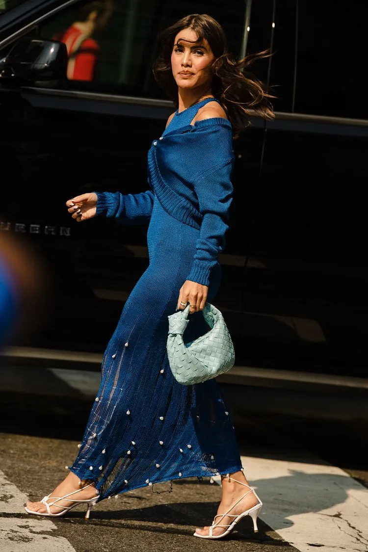 los mejores looks de streetwear para la semana de la moda femenina de nueva york primavera 2022