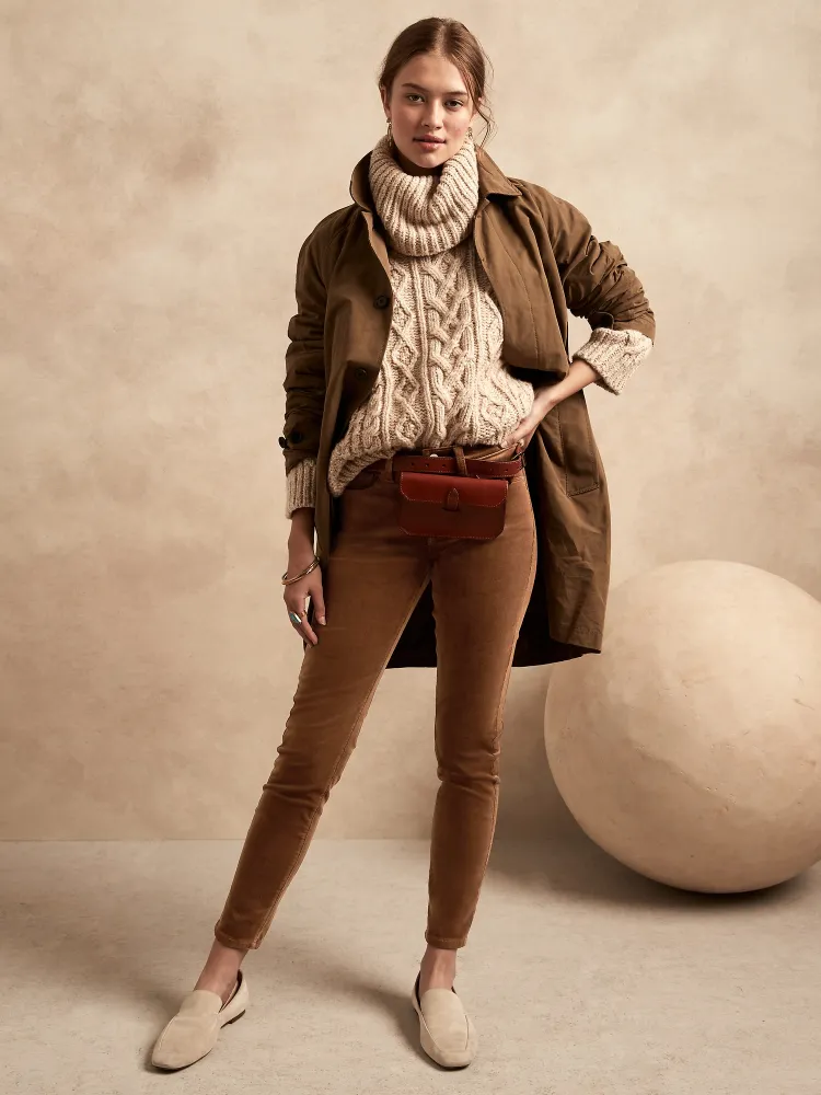 ¿Cómo llevar pantalones de terciopelo? ¡10 formas de verse fantástica! 6 - 【MioEstilo】 cómo llevar pantalones de pana de mujer con un jersey de cuello alto a juego