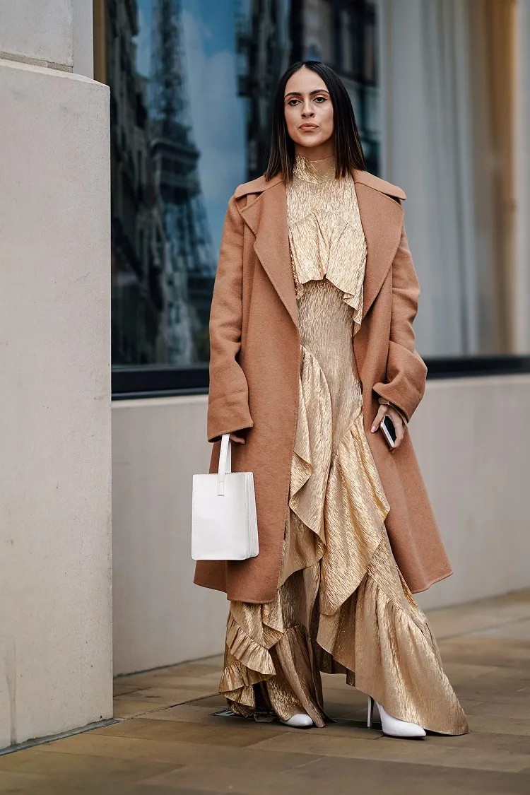 trench mujer camel cinturón primavera 2022