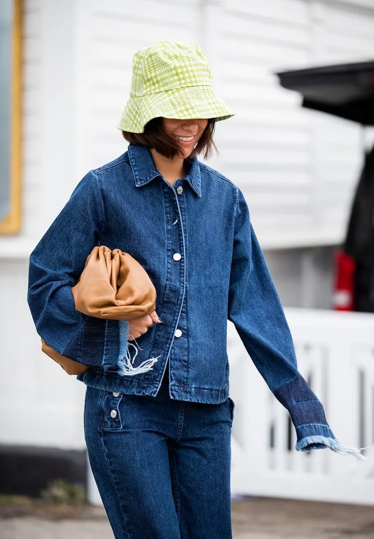 primavera 2022 tendencia de la moda de las mujeres total denim look doble denim
