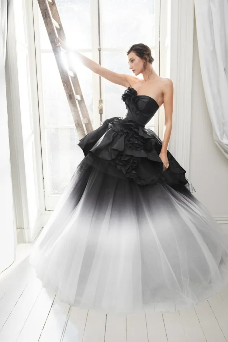 Ideas de tendencias "góticas" que te harán ver muy bien 13 - 【MioEstilo】 vestido de novia estilo gotico blanco y negro