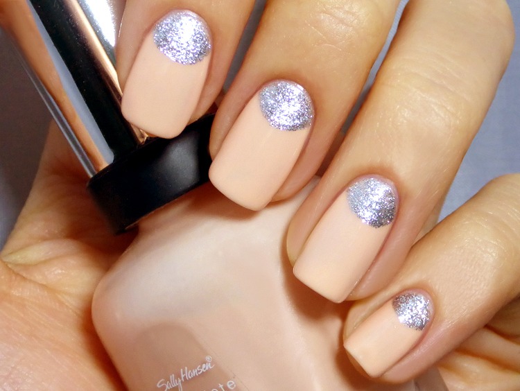 uñas desnudas fore carree nail art media luna barniz plateado