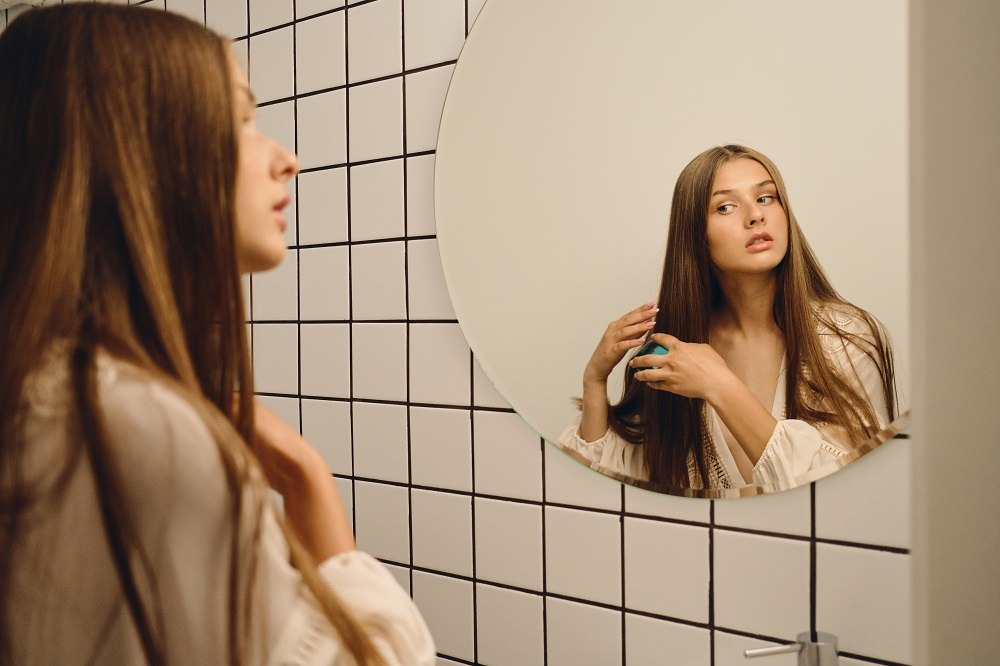 Perdida de cabello estacional ¿Cómo prevenirlo? 2 - 【MioEstilo】 Corte de cabello corto para mujer ante la caída estacional del cabello.