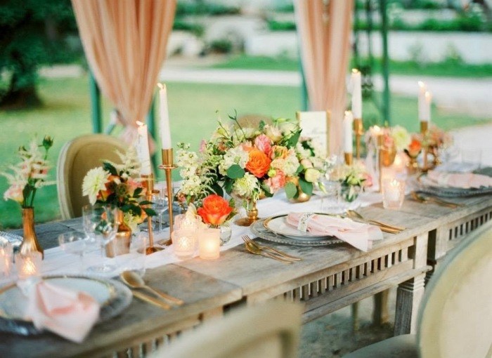 deco-boda-primavera-mesa-velas-flores
