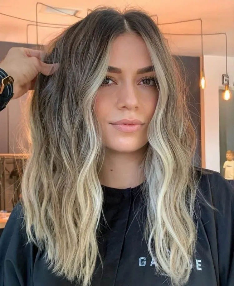 ¡Explora cómo maquillarte para realzar tu tono sublime! 5 - 【MioEstilo】 maquillaje para cabello rubio ceniza ojos marrones