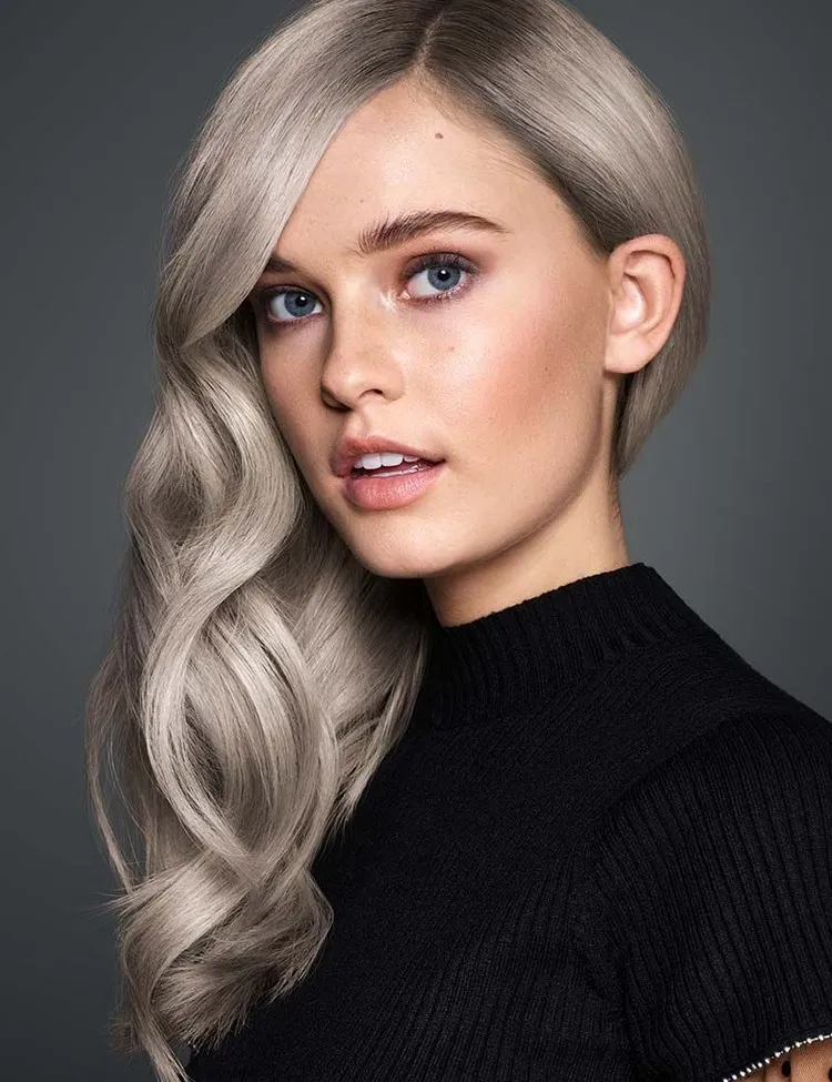 ¡Explora cómo maquillarte para realzar tu tono sublime! 6 - 【MioEstilo】 maquillaje rubio ceniza cómo aplicar maquillaje cuando eres rubia maquillaje labial