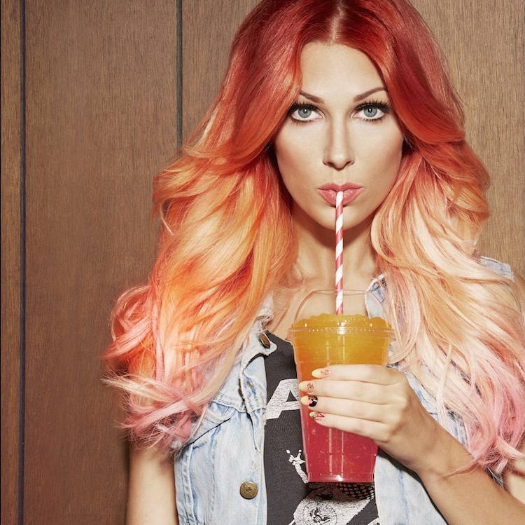 Tinte de cabello coral inspirado en el tono del año Pantone de este año 24 - 【MioEstilo】 Tendencia de coloración en cabello rubio degradado en tonos rosa pastel y coral