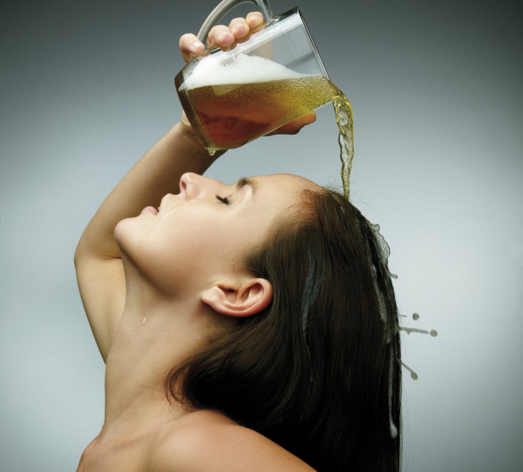 cerveza para cabello dividido soluciones naturales