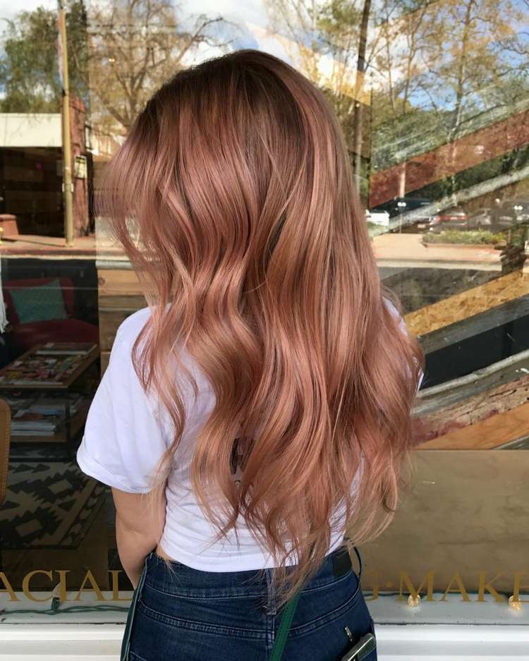 la última moda de tonalidades para mujeres de cabello oscuro 17 - 【MioEstilo】 cabello castaño rosado color pastel tendencia 2019