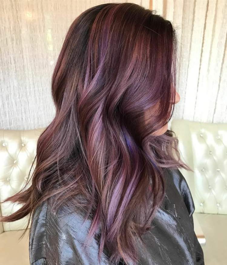 la última moda de tonalidades para mujeres de cabello oscuro 18 - 【MioEstilo】 sublime cabello castaño rosado reflejos morados tendencia principal coloración morenas