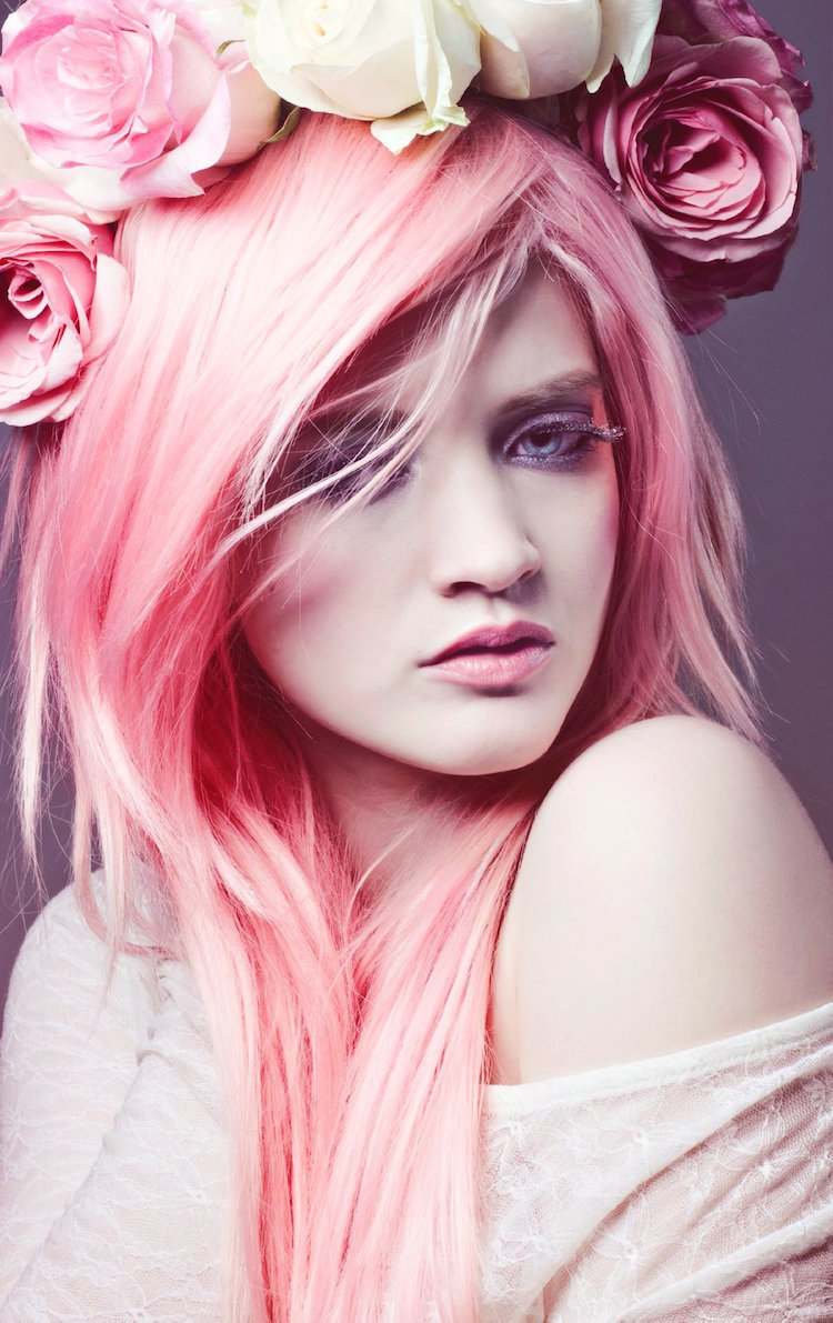 color rosa pastel cabello rubio piel clara