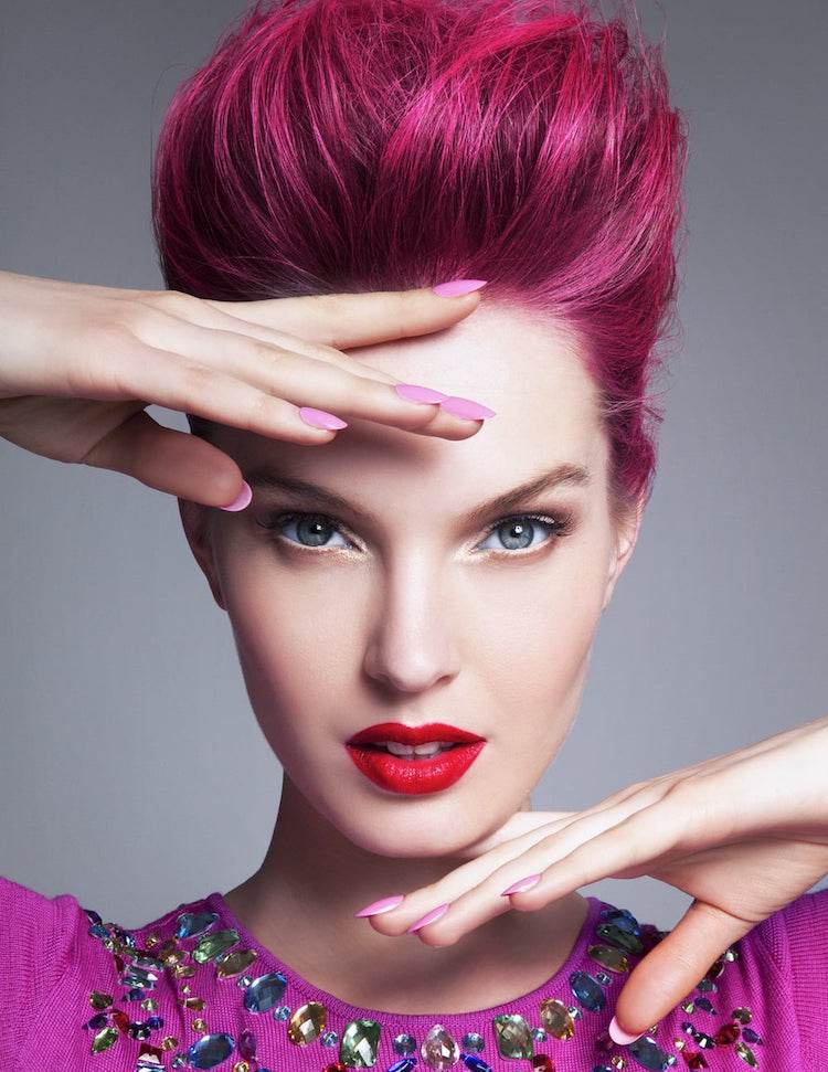 tendencia color de pelo rosa fucsia