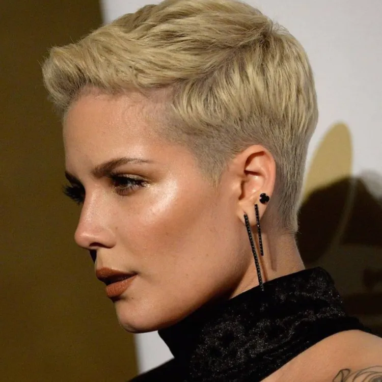 Las celebridades del peinado este año lucen el corte Pixie de Ashley Nicolette Frangipane, también conocida como Halsey