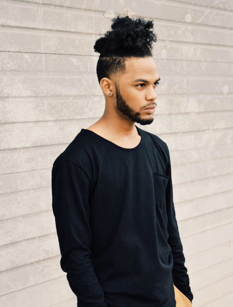 peinado-afro-man-corte-de-pelo-rizado