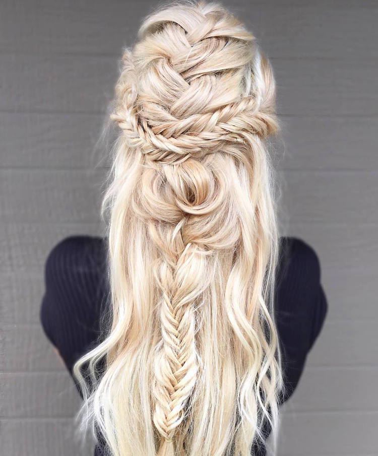 bohemia-chic-trenza-diversos-cabello rubio-espeso