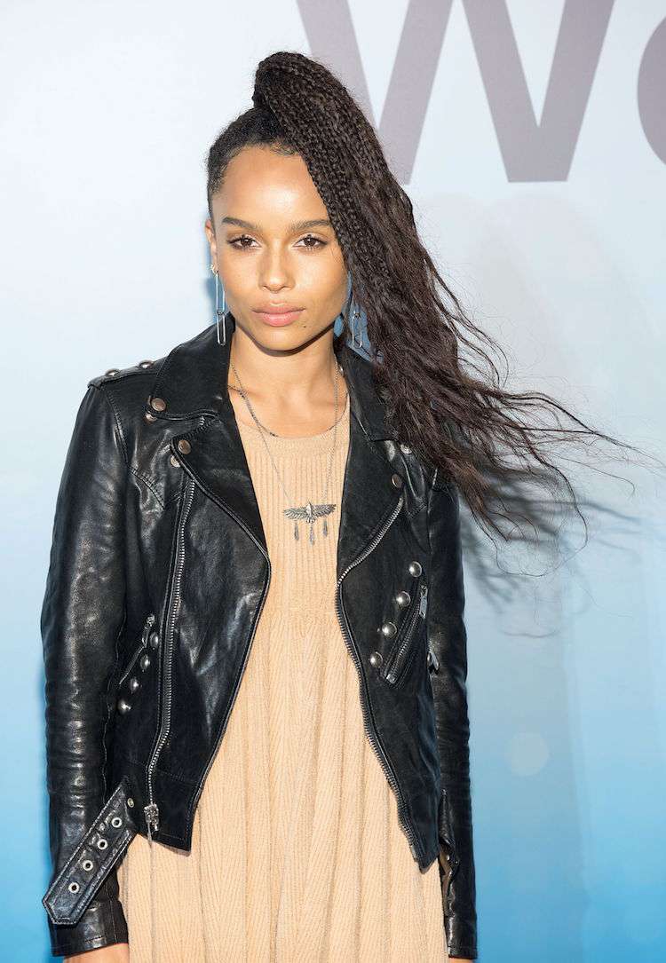 peinado afro pelo apretado trenzas zoe kravitz