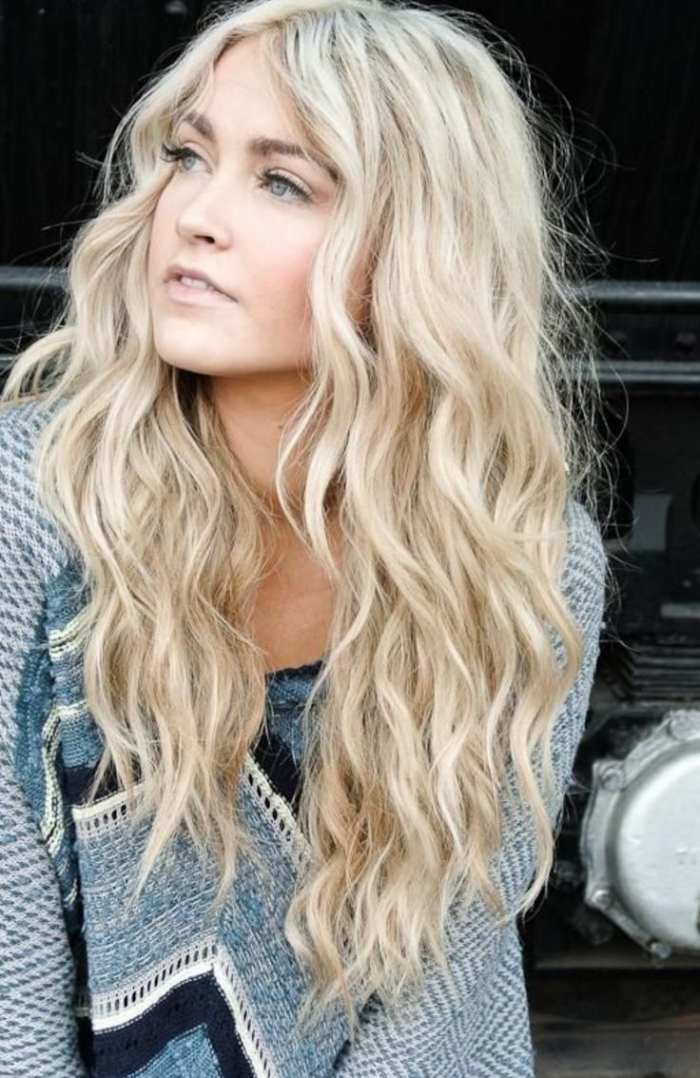 peinado-idea-rizado-ondulado-cabello-largo-casual