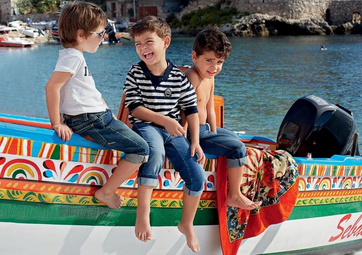 ideas de peinados infantiles para pequeños caballeros peinado-niño-niño-verano-corte-corto-medio-largo-2