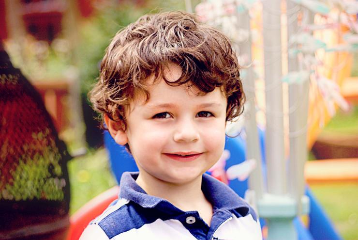 peinado-niño-niño-verano-cabello ondulado