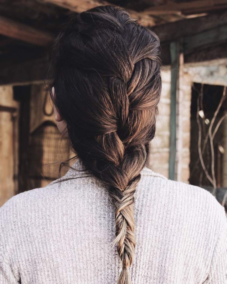 trenzas de peinado veraniego simples y rápidas
