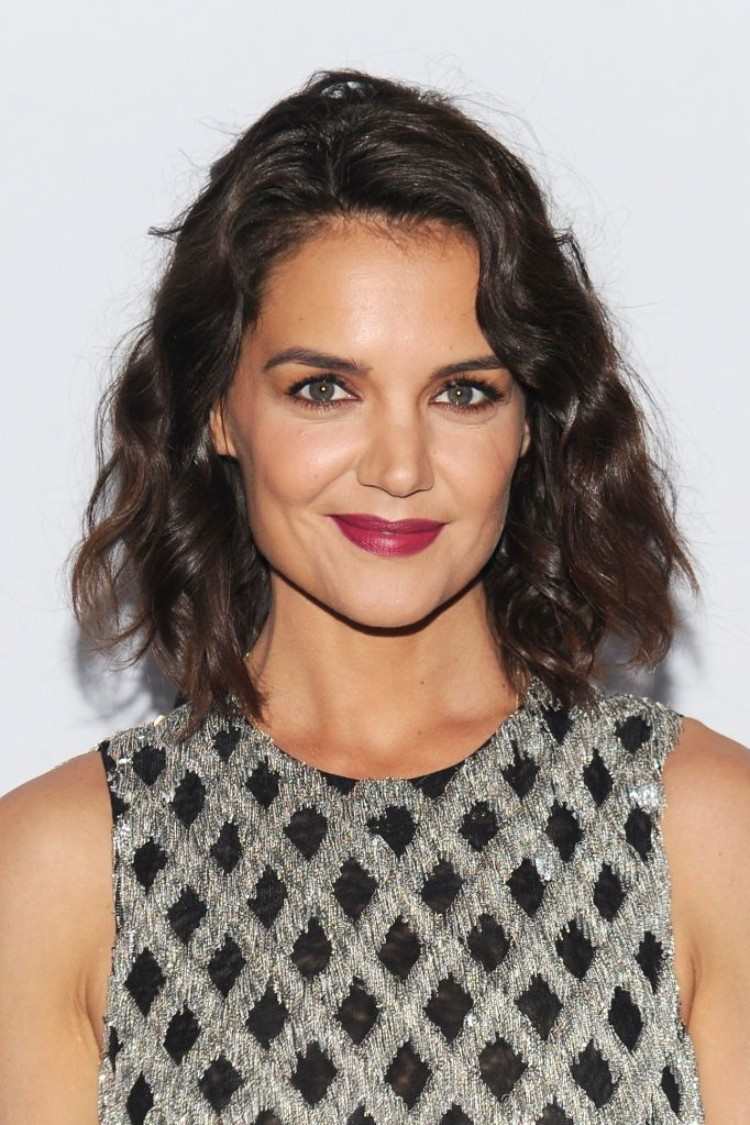 Más de 50 sugerencias de verano inspiradas en las celebridades 14 - 【MioEstilo】 estilo femenino 2018 verano cuadrado largo ondulado flequillo lateral