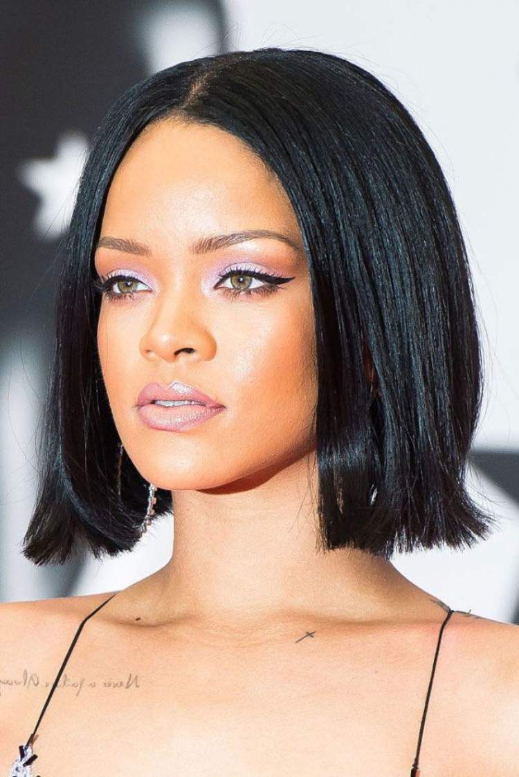Más de 50 sugerencias de verano inspiradas en las celebridades 47 - 【MioEstilo】 estilos de cabello de mujer de este año, corte cuadrado corto extremos cónicos de Rihanna en verano