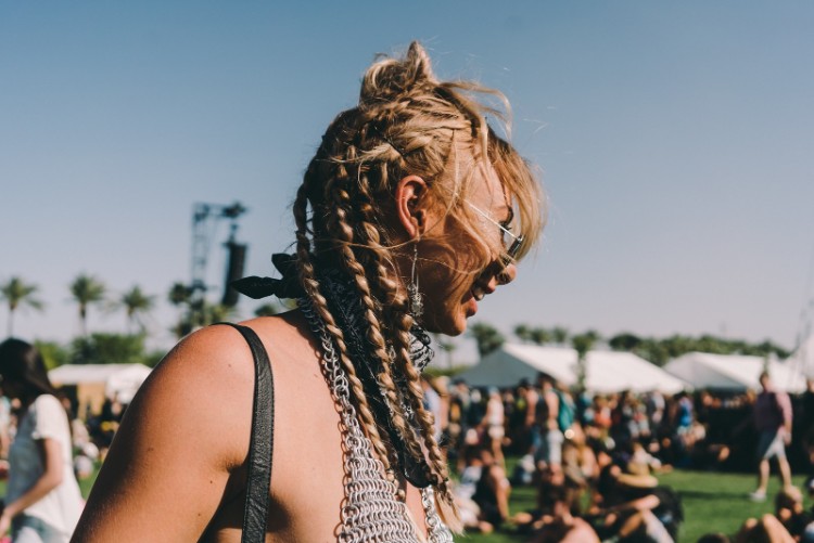 Los peinados del festival de Coachella sugieren qué tipo de cabello se adapta a cada idea