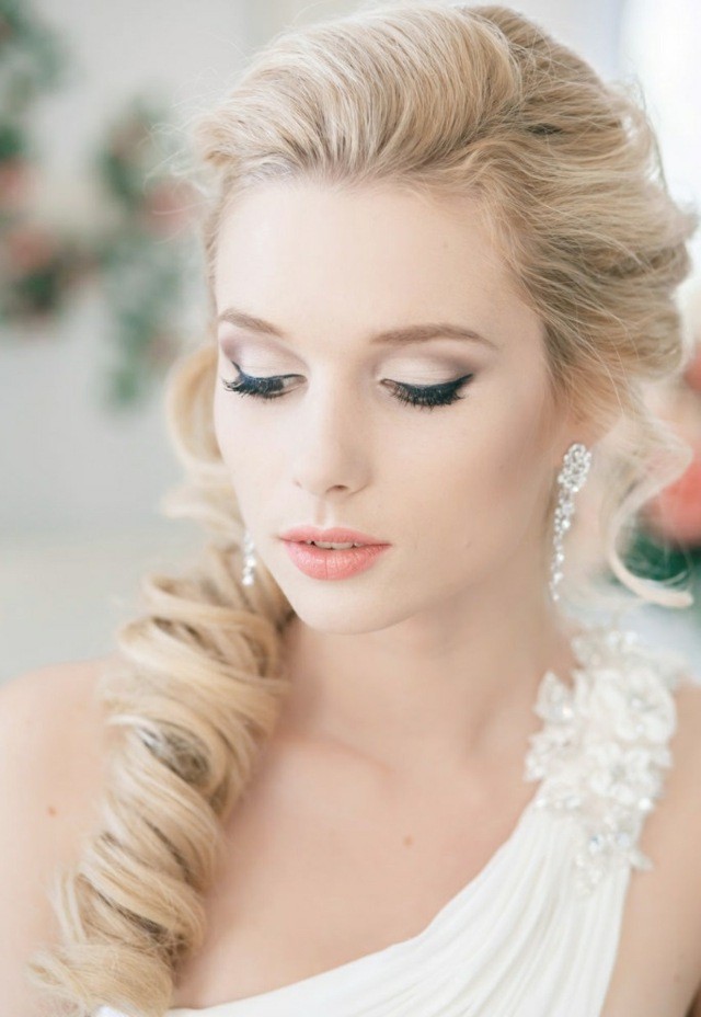 peinado-boda-pelo-largo-trenza-lado-flequillo peinado para boda