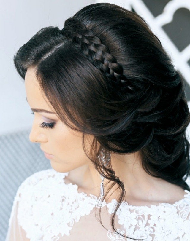 peinado-boda-pelo-largo-volumen-trenza-peinado a la mitad para boda