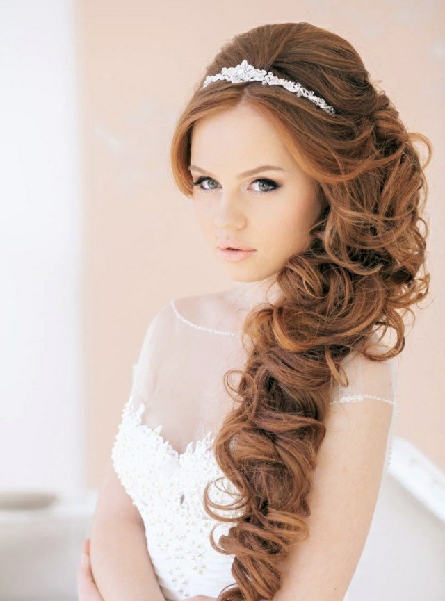 peinado-boda-pelo-largo-volumen-trenza-lateral-diadema2