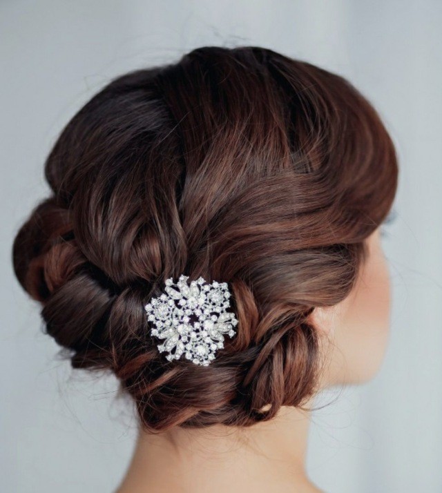 peinado-boda-pelo-lazo-largo-joyas-flor-cristales