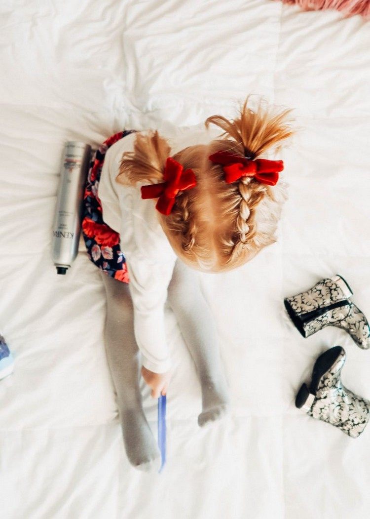niña peinado trenzado trenza delgada corto pelo rojo