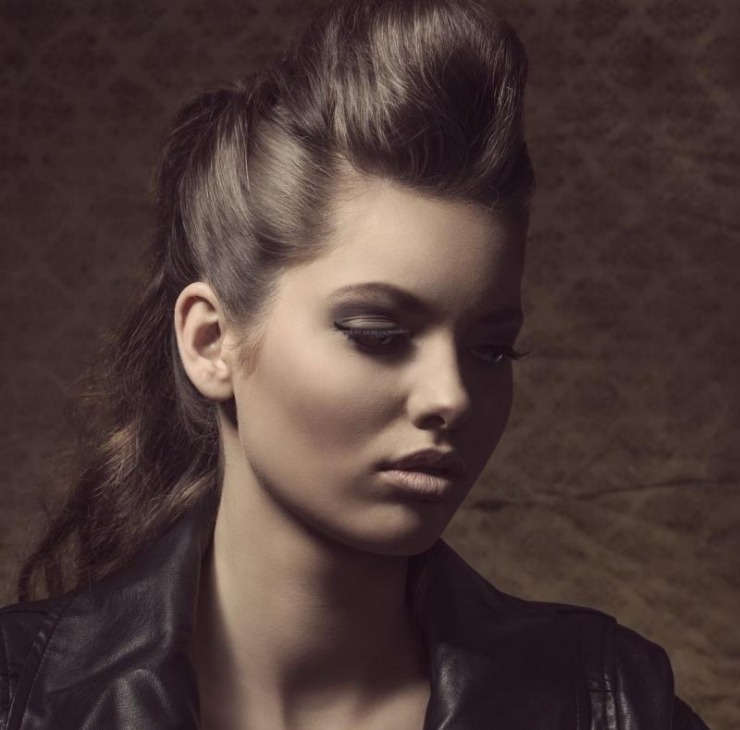 estilo de peinado femenino de este año - peinado rockabilly peinado-rockabilly-dama-contemporaneo-flequillo-semi-sujetado