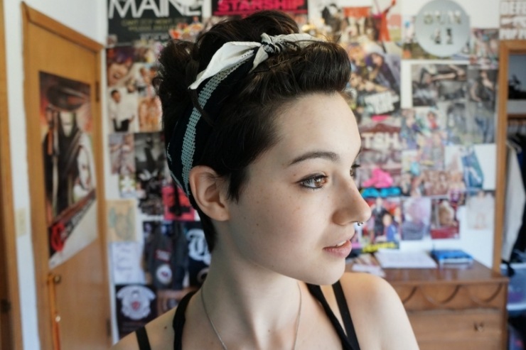 corte de cabello vintage peinado-rockabilly-dama-pelo-peinado-diadema